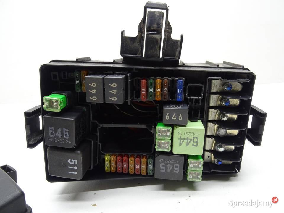 SKRZYNKA BEZPIECZNIKÓW BSI 5Q0907361A LEON III osobowe małopolskie