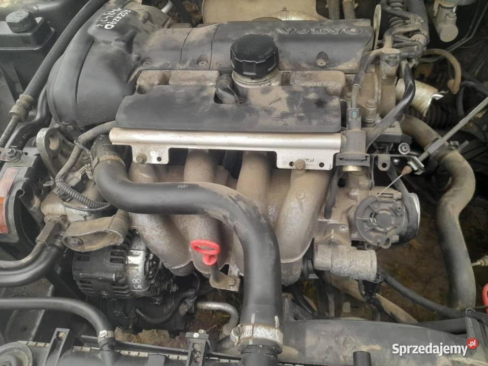 Volvo V40 benzyna 18 2001 części silnik skrzynia Łomża sprzedam
