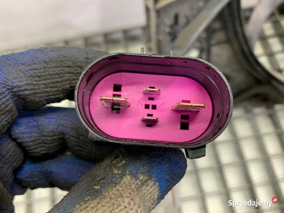 WENTYLATOR CHŁODNICY VW TROC 15 150 5Q0121205AP