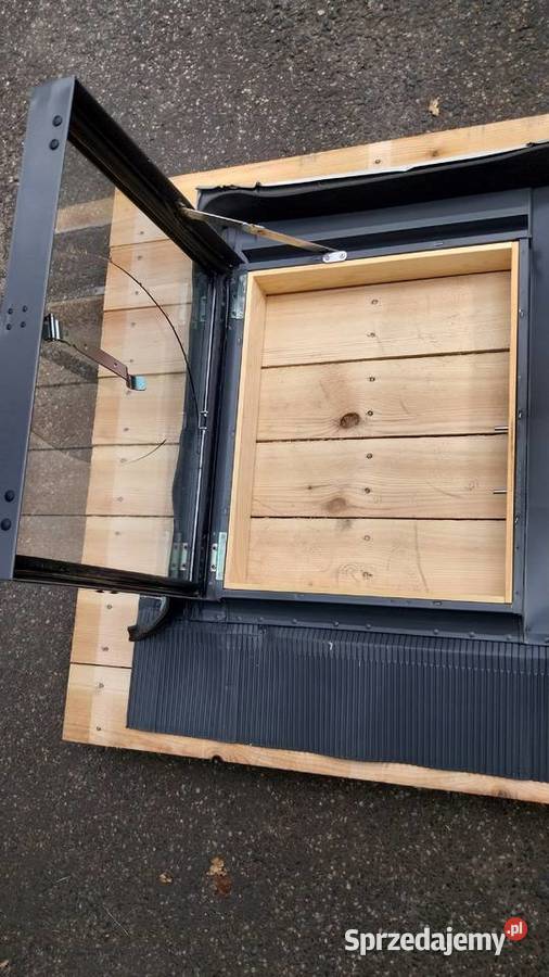 Wyłaz dachowy VELUX VLT 025 1000 45x55