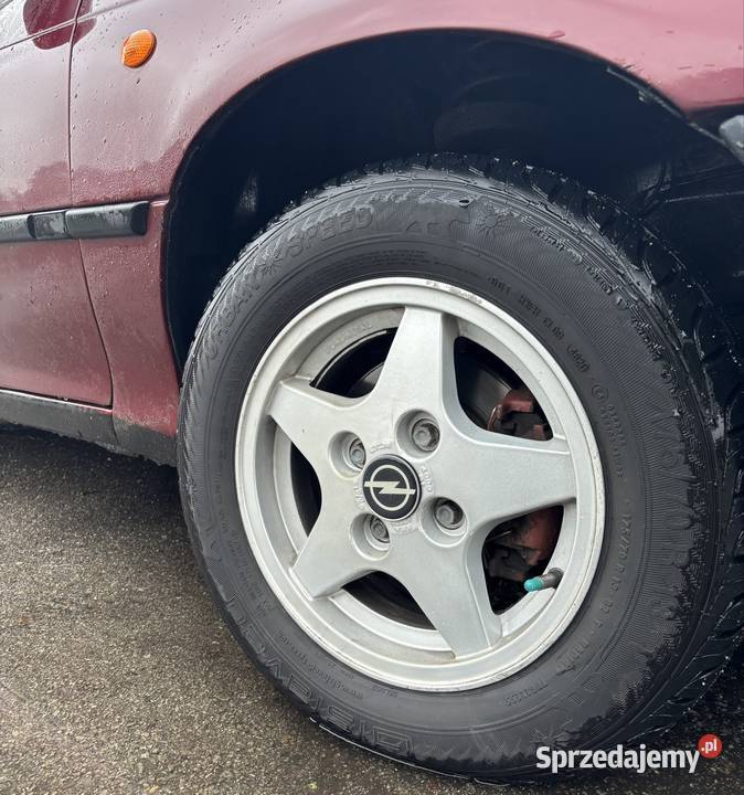 Opel Astra I 14 benzyna 1997r Rok produkcji 1997 Bytom sprzedam