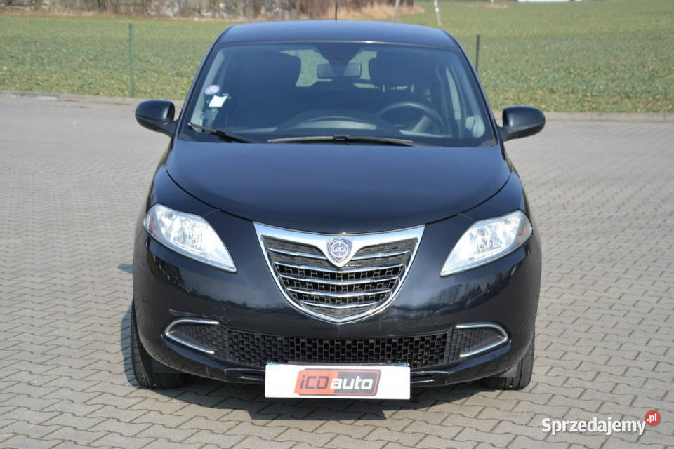 Lancia Ypsilon 12 benzynka 70 klimatyzacja Rok produkcji 2011 Kęty sprzedam