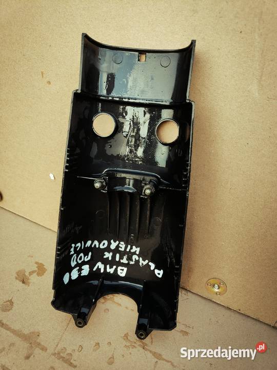 Osłona kolumny kierowniczej dolna BMW e30 łódzkie Biała Rawska