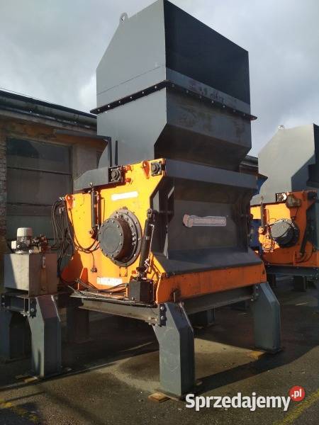 Rozdrabniacz jednowałowy shredder CARBOMA 160 kW Produkcja małopolskie Stary Sącz