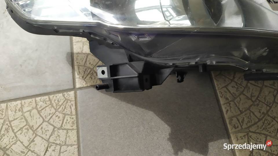 Mazda 5 2008 2009 2010 reflektor lampa prawa Wrocław