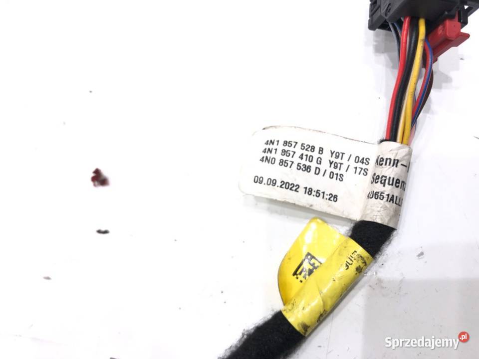 LUSTERKO PRAWY AUDI A8 D5 SedanLimuzyna LY9T osobowe