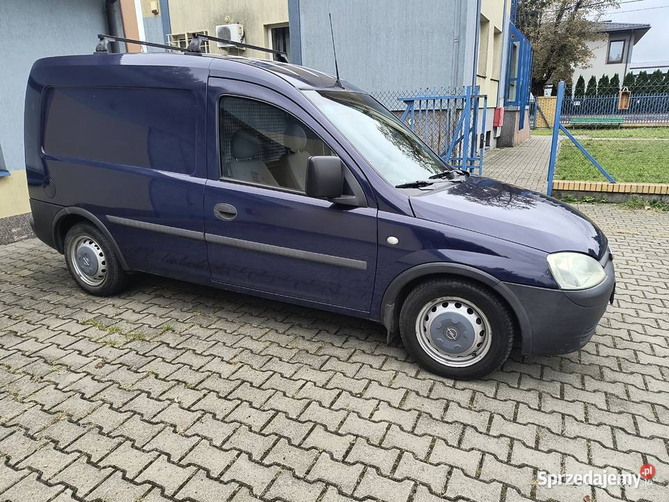 Sprzedam opla combo z hakiem mazowieckie Węgrów