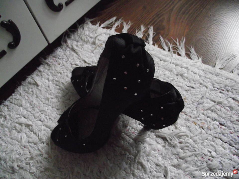 CZARNE SATYNOWE Z CYRKONIAMI SZPILKI r 37 Czółenka Piła