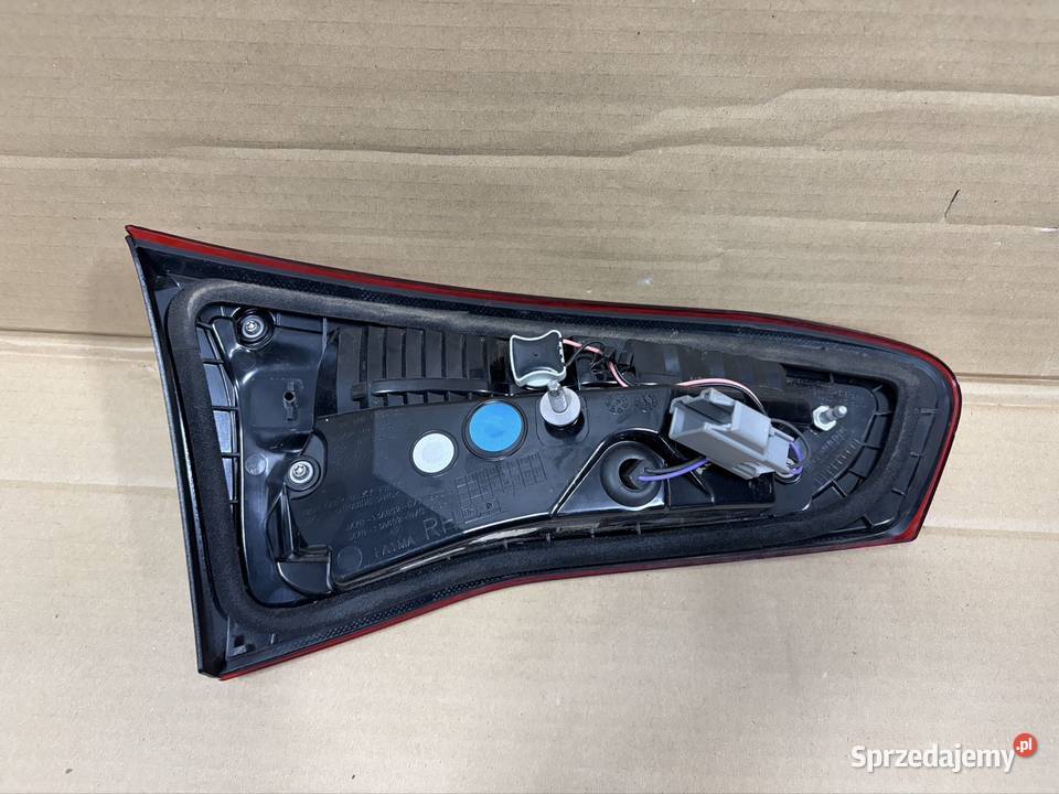 LAMPA PRAWA TYLNA W KLAPĘ LED FORD FOCUS MK4 Drezdenko
