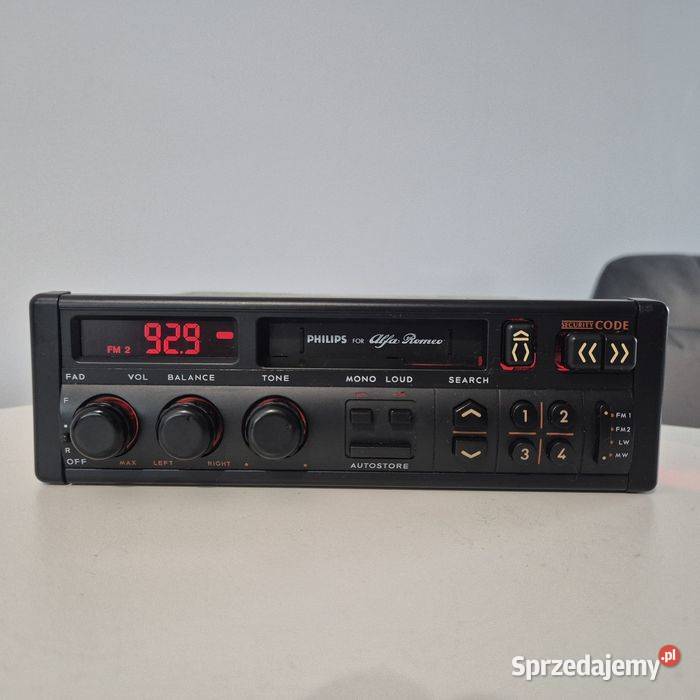Kolekcjonerskie zabytkowe radio Alfa Romeo Koszalin