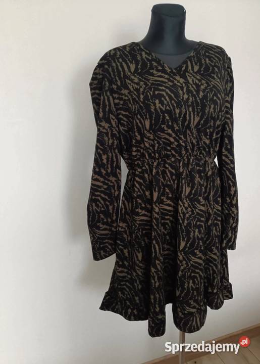 Sukienka z baskinką wzór paski zebry jesień Krosno