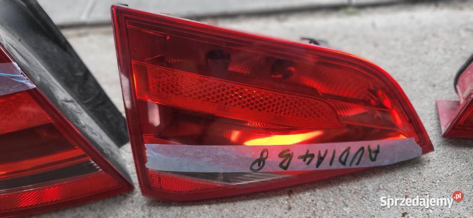 Lampy tył audi A4 B8