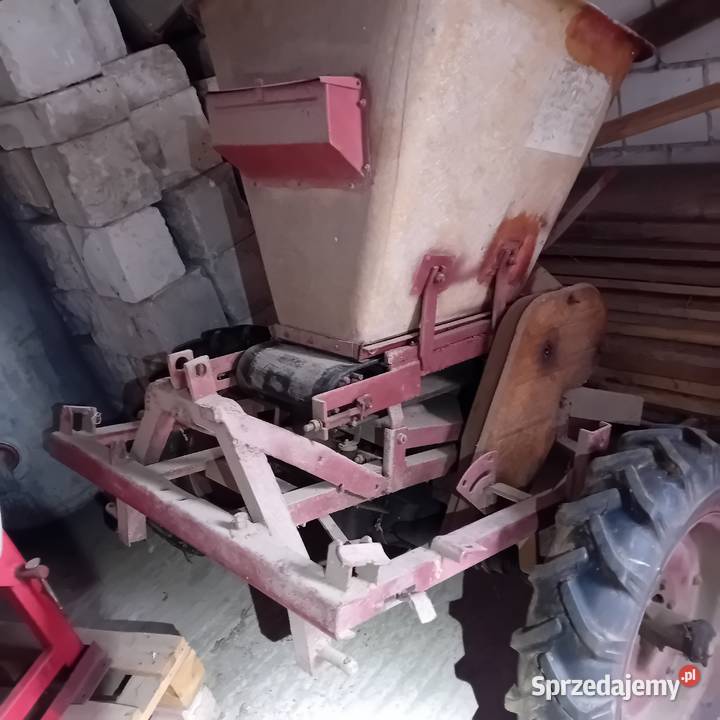 rozsiewacz nawozow wapna KOS Augustów