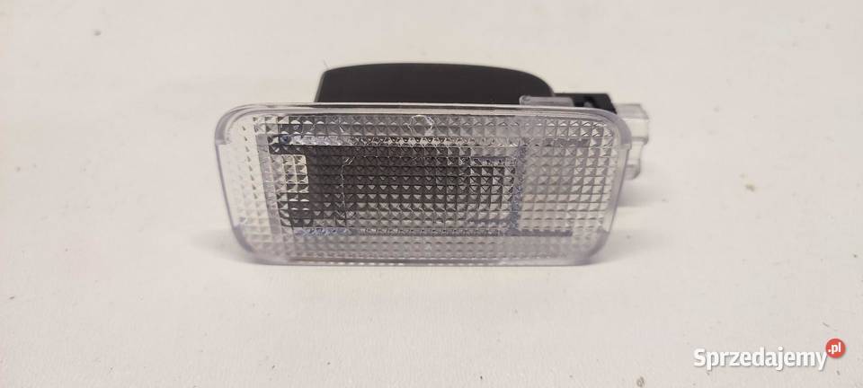 MAZDA 2 TOYOTA YARIS IV LAMPKA KABINY 8133002060 osobowe