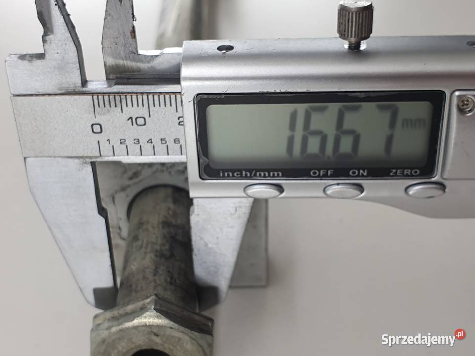 YAMAHA MT03 0613 OŚKA OŚ TYŁ NAPINACZ Ośki sprzedam
