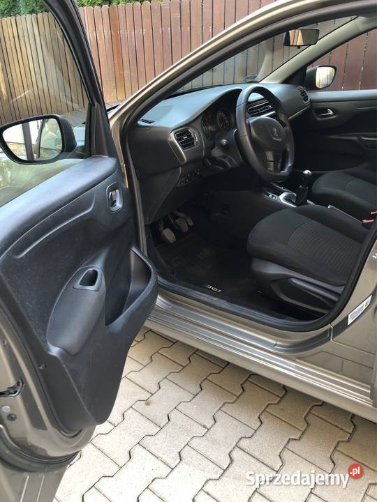 Peugeot 301 12 benzyna centralny zamek łódzkie Piotrków Trybunalski sprzedam