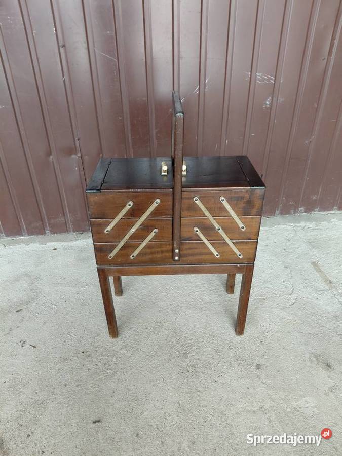 kuferek do nici 352 Byczyna