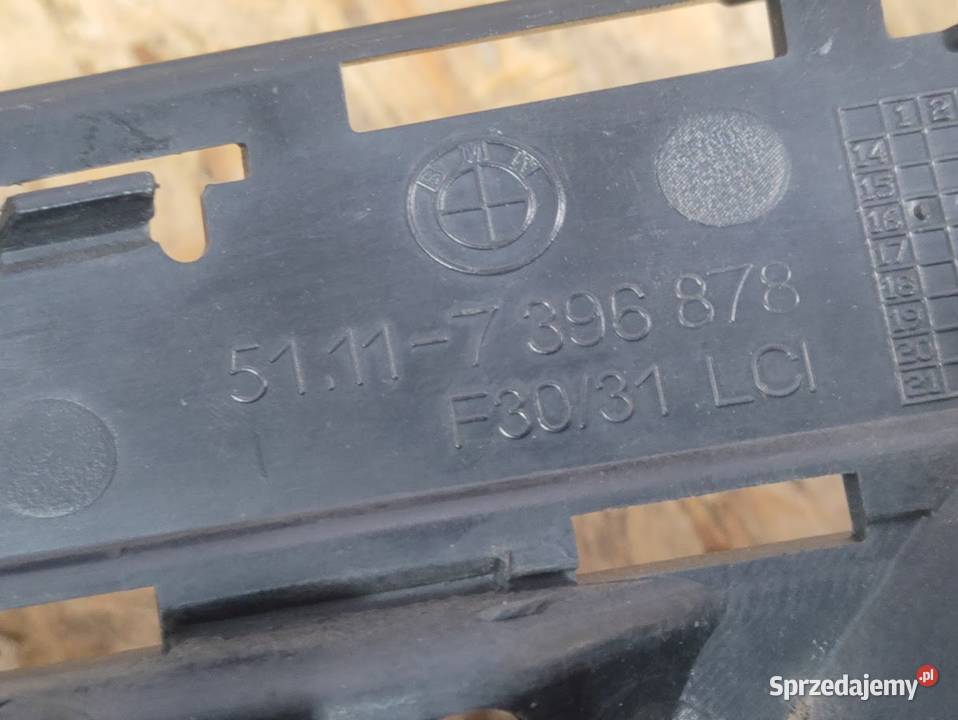 Kratka Zderzaka Prawy Przód BMW 3 F30 LCI F31 Pleszew sprzedam