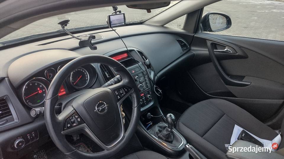 Opel Astra J Sports Tourer Radomice