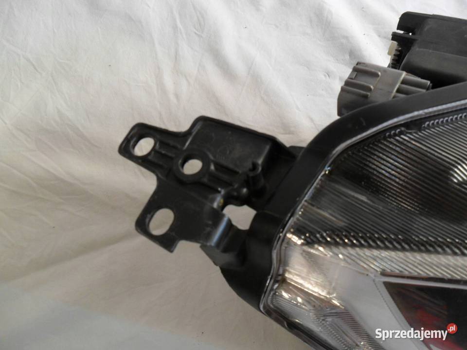 REFLEKTOR PRZÓD STRONA PRAWA SUZUKI IGNIS Nowy Tomyśl