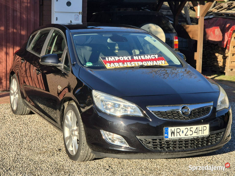Opel Astra 2010r 14T 140 Przebieg 151 J 20092019 mazowieckie Radom