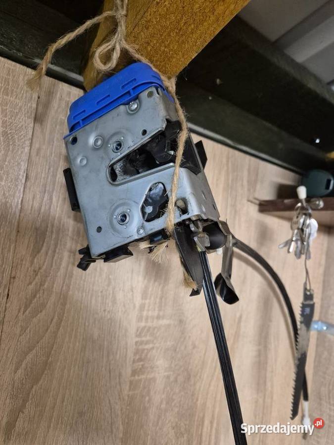 Zamek drzwi Audi A4 B5