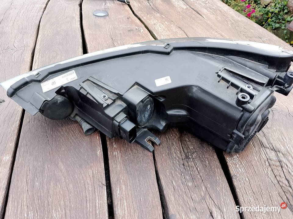 Reflektor prawy Audi A1 8x Motoryzacja