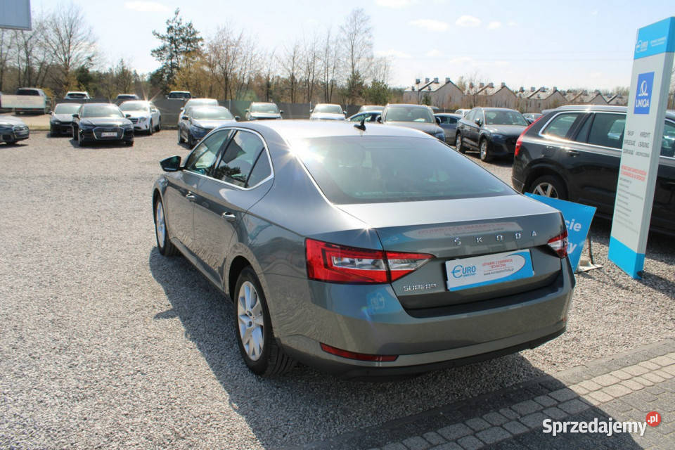 koda Superb Ambition DSG Nawigacja netto 70650 garażowany Warszawa