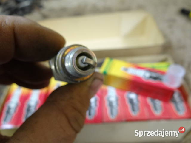 świece ISOLATOR mz AWO IFA Simson 18 org DDR sprzedam