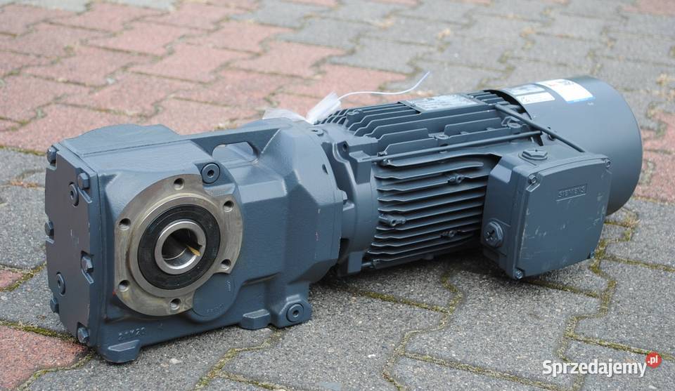 Motoreduktor kątowy 15kw 121obrmin z hamulcem Kargowa