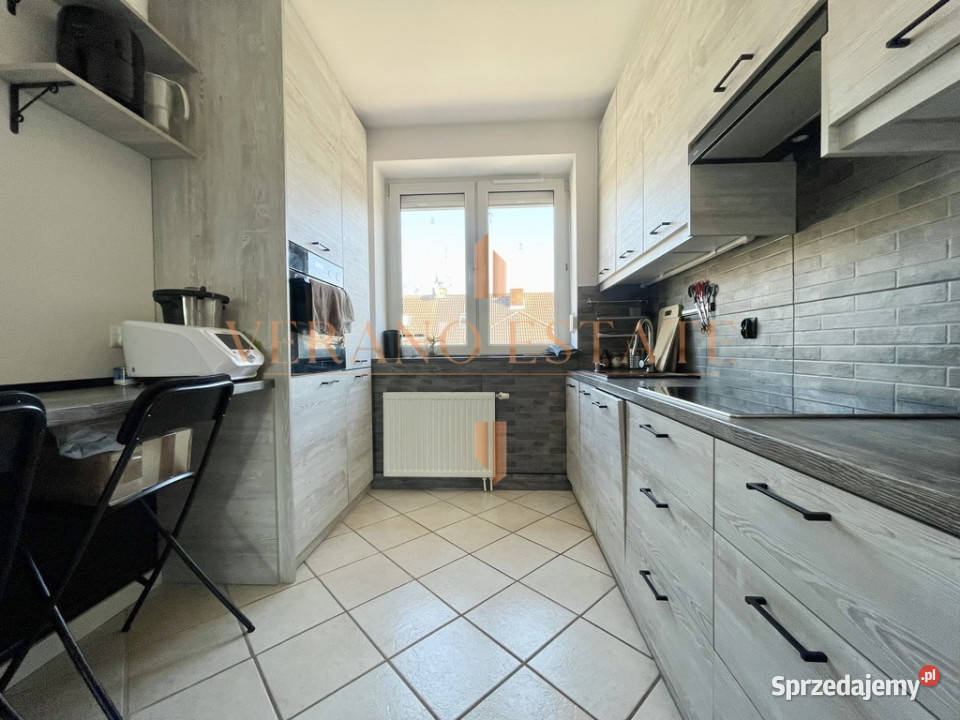 3 Pokoje Balkon Garaż Piwnica Dwustronne sprzedam