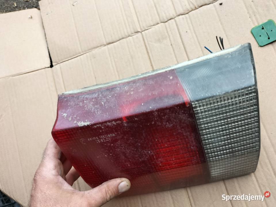 AUDI 80 B3 B4 KOMBI LAMPA TYŁ TYLNA LEWA KLAPA Kamień-Kolonia sprzedam