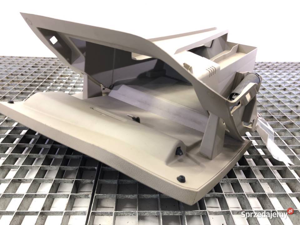 SCHOWEK PASAŻERA FORD FOCUS III Hatchback PÓŁKA osobowe Motoryzacja sprzedam