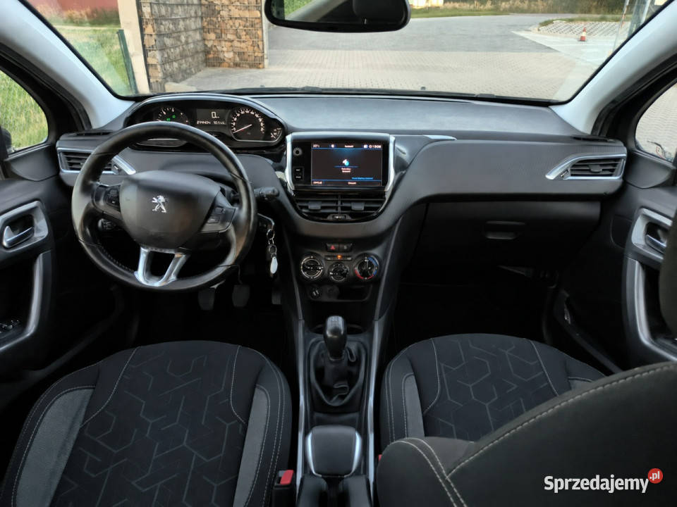 Peugeot 2008 16hdi 100 niskie spalanie led uszkodzony sprzedam