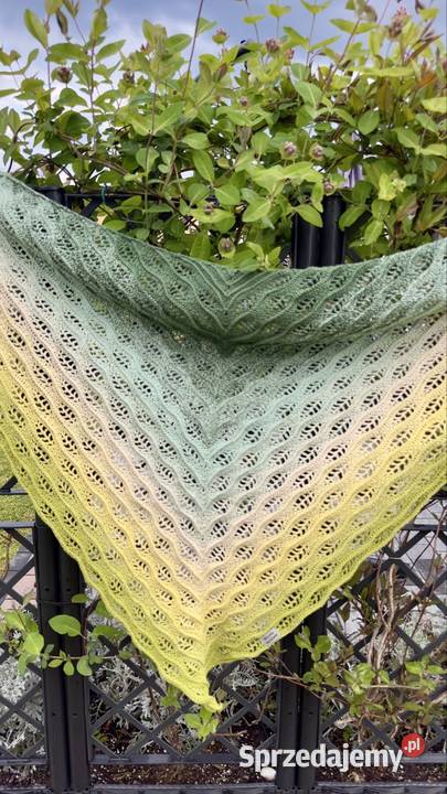 Chusta szydełkowa Królowa Górna