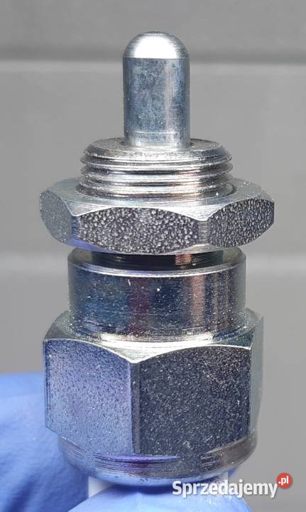 WŁĄCZNIK ŚWIATEŁ COFANIA SKODA 105 120 FELICIA sprzedam