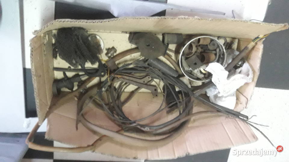 Ciągnik Dzik 2 z przyczepą w trakcie remontu Puszczykowo sprzedam