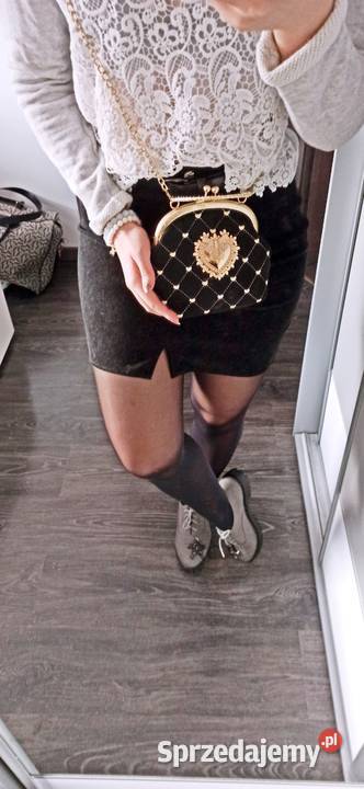 Czarna torebka welurowa z serduszkami na bigiel Warszawa