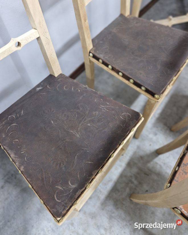 Stół z krzesłami antyk z duszą i historią Marki
