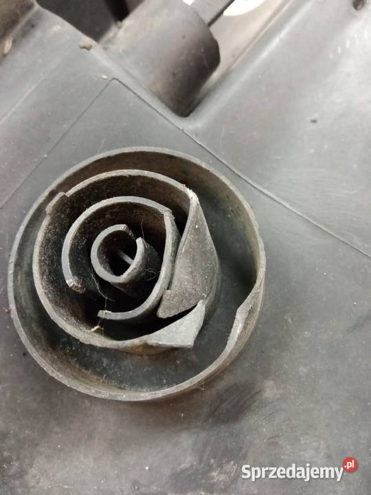 LAMPA PRZÓD PRAWA SOCZEWKA H7 EU USZKODZONA Saab