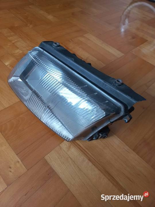 Lewa lampa passat B5 Oborniki