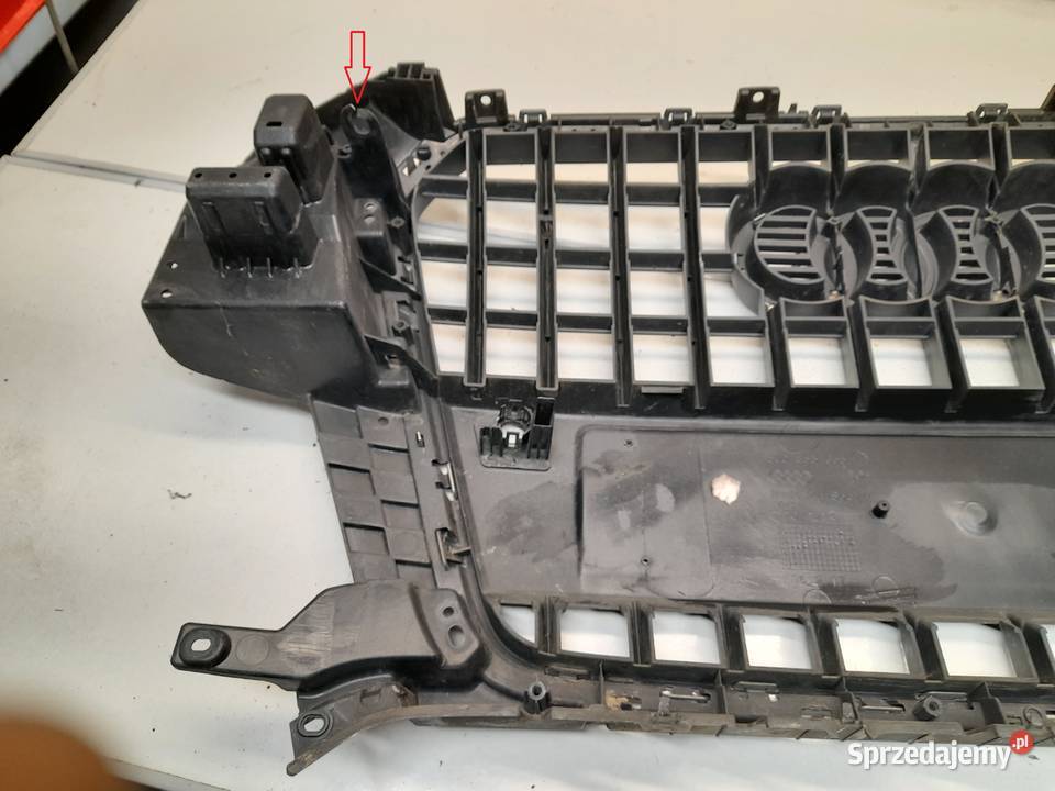 AUDI Q3 ATRAPA CHŁODNICY GRILL 8U0853653H osobowe Atrapy zachodniopomorskie Goleniów
