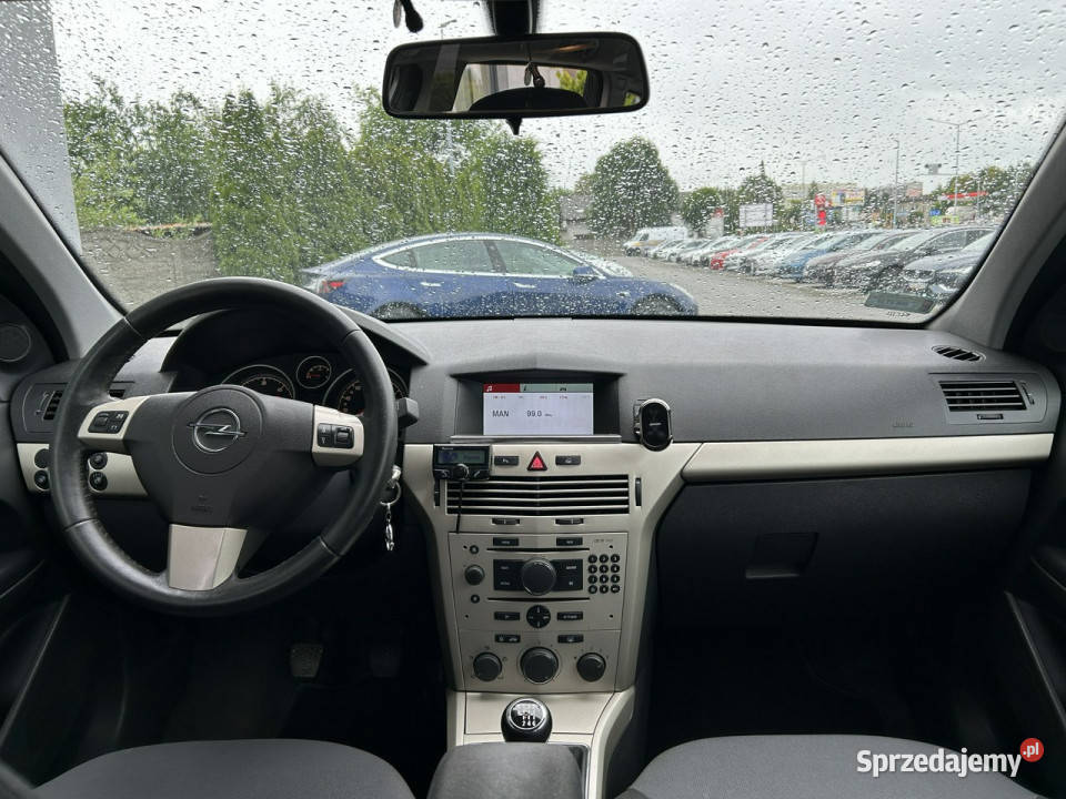 Opel Astra PDC tempomat multifunkcja navi wspomaganie kierownicy Astra śląskie Żory
