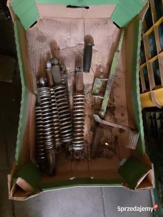 Czesci pokrywy motorynka komar ogar