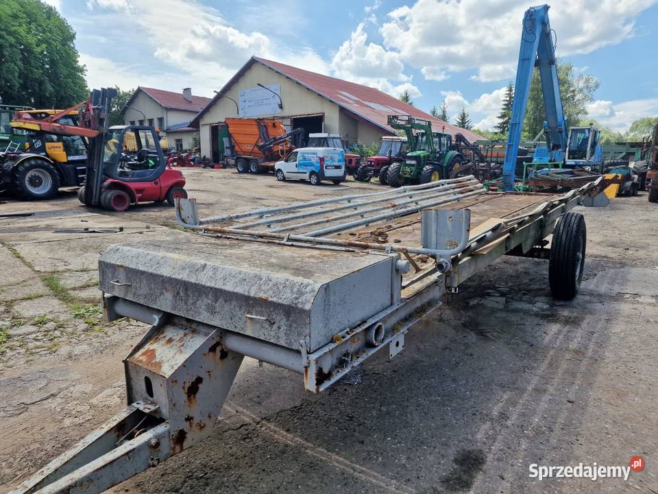 Przyczepa do transportu bel