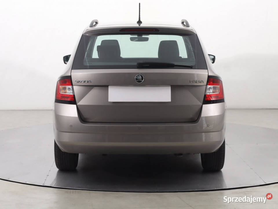 Skoda Fabia 10 TSI czujnik parkowania Katowice