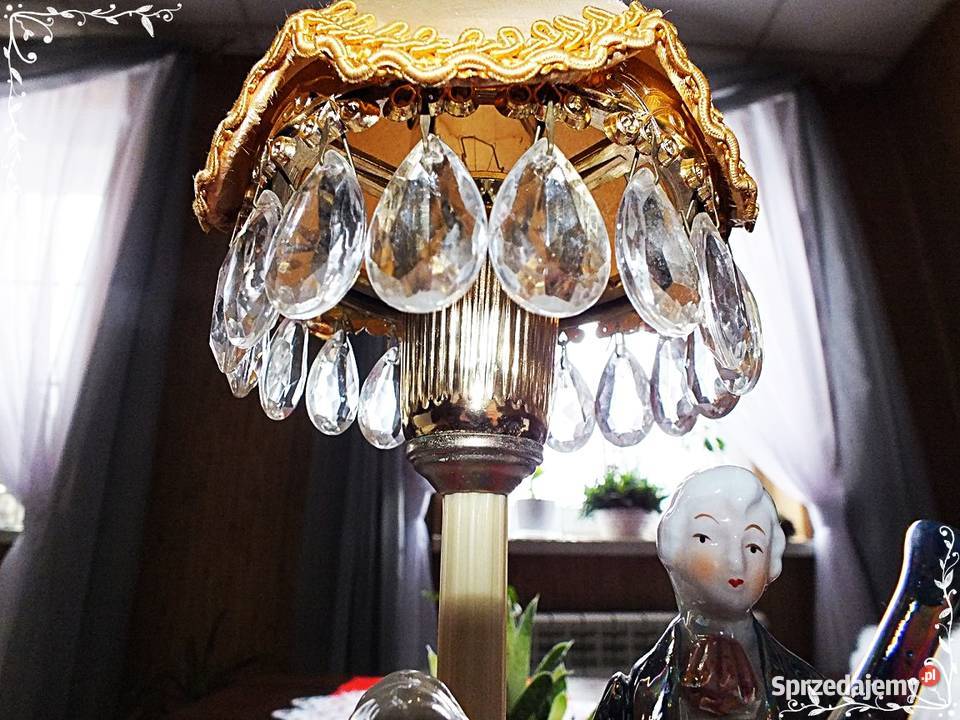 Stara porcelanowa lampka nocna z kryształami Wyposażenie wnętrz
