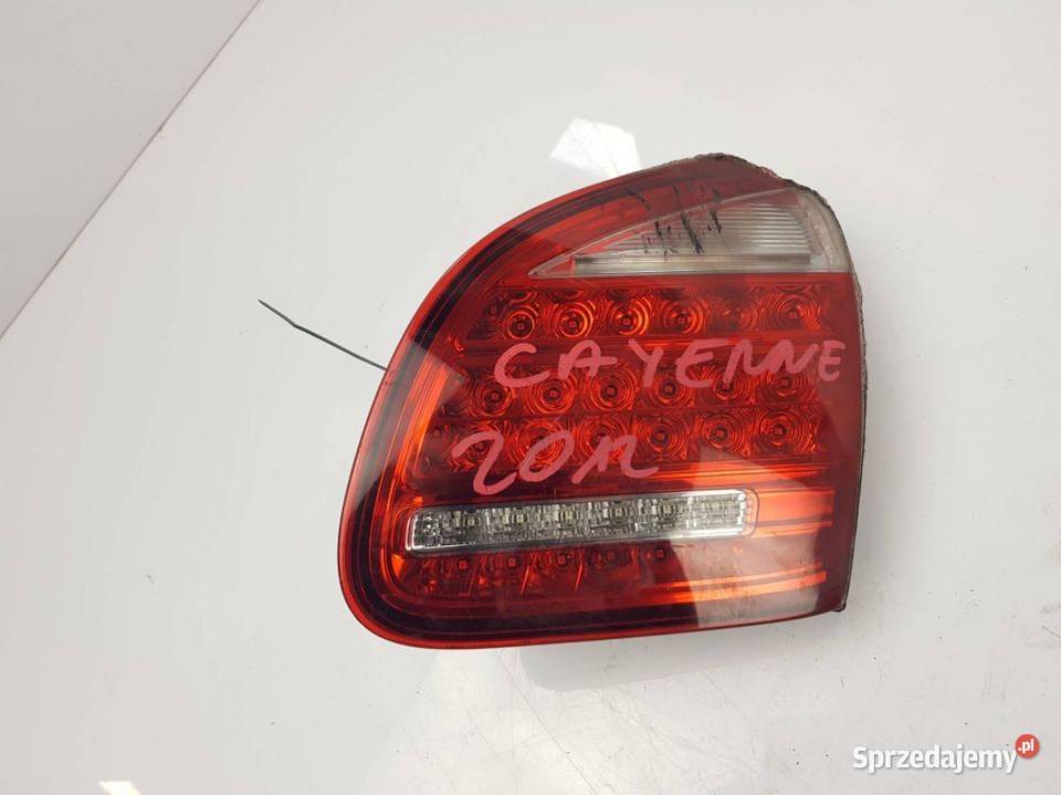 LAMPA W KLAPE PRAWA PORSCHE CAYENNE 7P5945094K Lipno