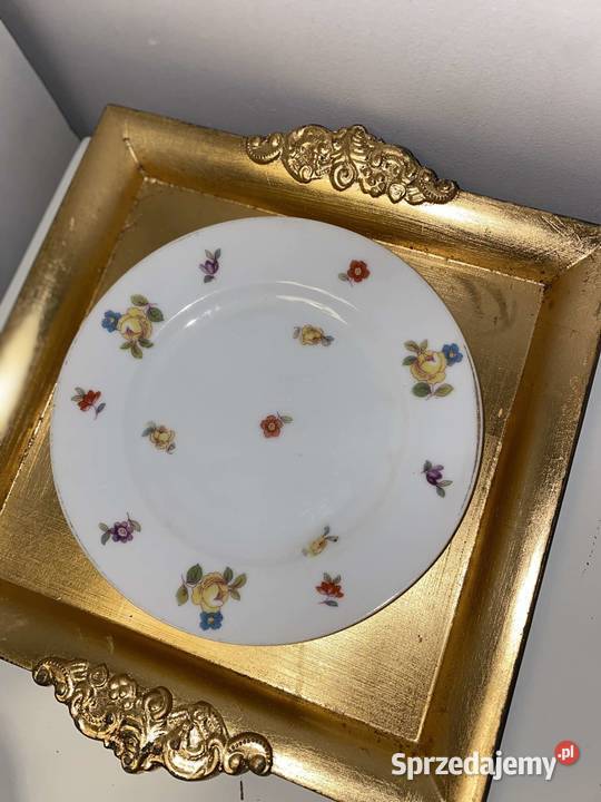 porcelanowe dwa talerze z kwiatami z sygnatura 2 Porcelana i szkło