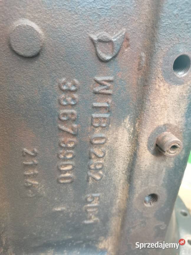 Zwolnica Valtra 8550 Tylna